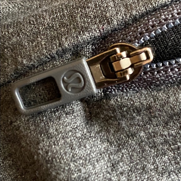 Menβs Lululemon Joggers. Like New. 2% Wool. Charcoal Drawstring Size L - Picture 12 of 14